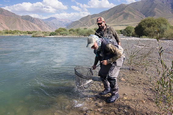 pesca en kirguistan