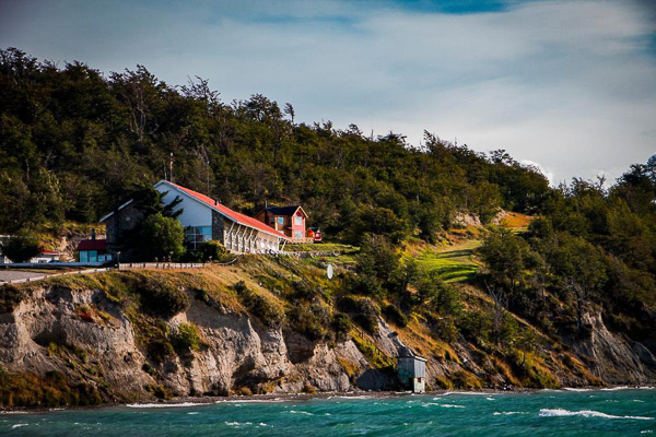 Cozy fly fishing lodge surrounded by the wilderness of Tierra del Fuego